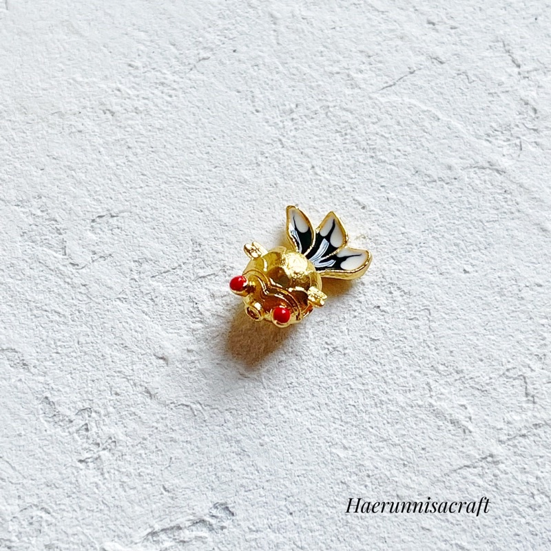 Liontin Charm Xuping Baby koi 1,5cm Untuk Gelang Batu Alam Morano