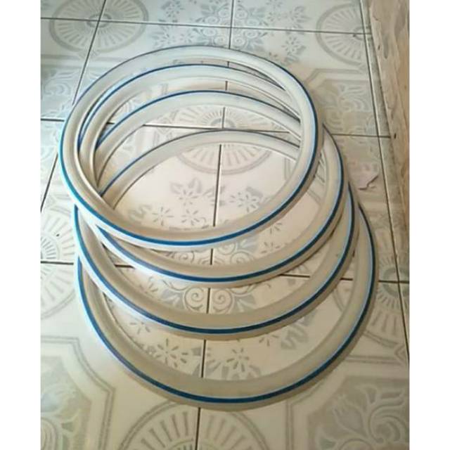 List ban putih biru set depan belakang 4pcs c70 untuk ring 17