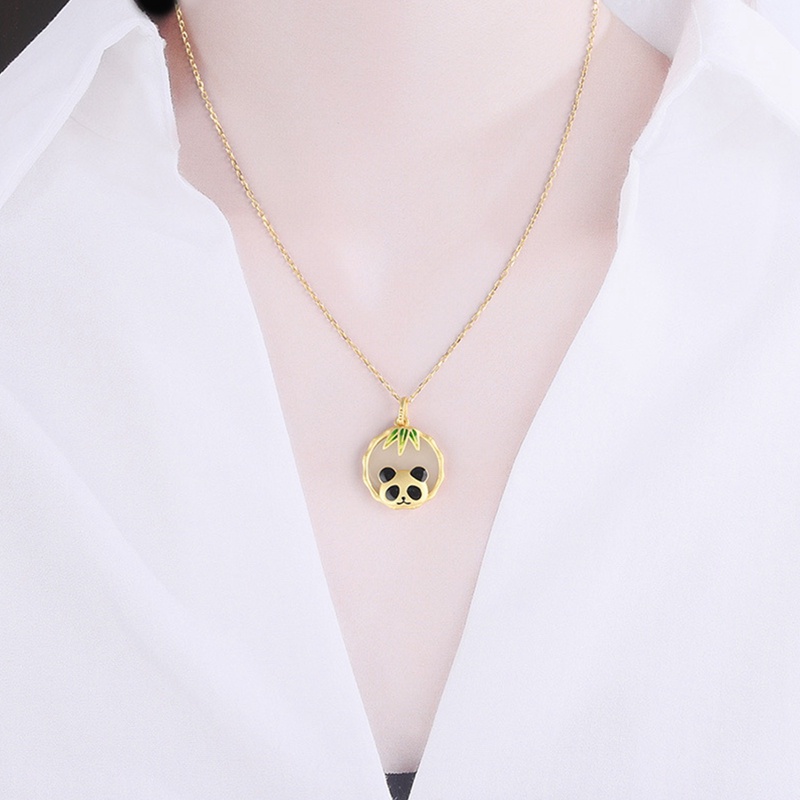 Kalung Liontin Bahan Giok Hetian Desain Pandabambu Untuk Wanita