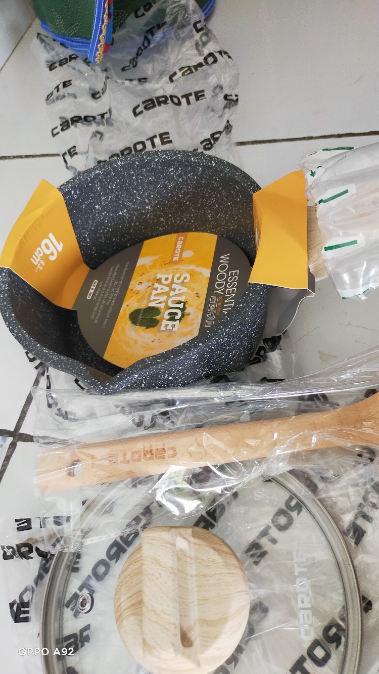 Carote Essential Woody Panci Susu Anti Lengket 16/18cm  Lengkap Dengan Tutup