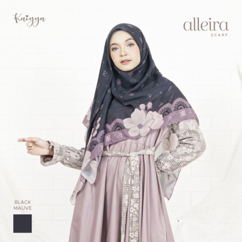 Alleira Scarf by Kaiyya