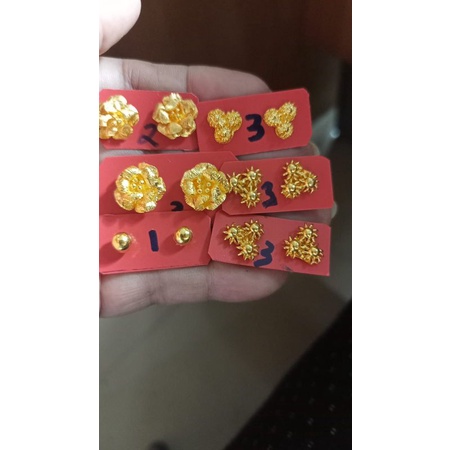 Anting bunga  emas london emas toba kadar 24karat 2gram dan 3gram