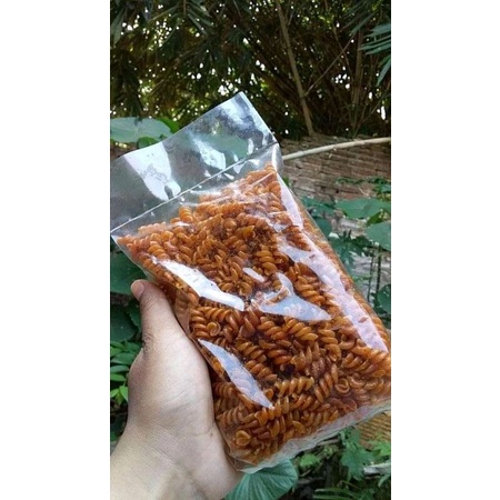 

PROMO MAKARONI SPIRAL, OLEH OLEH MURAH. SNACK CEMILAN, MAKANAN KERING MAKARONI. KEMASAN 150GR EXTRA PEDAS, ORIGINAL.