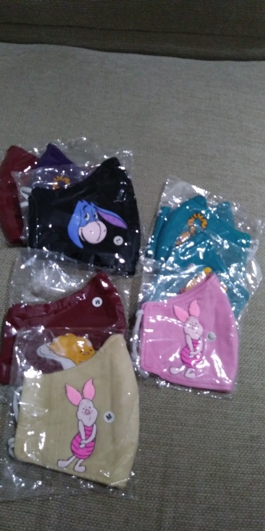 Masker Karakter Disney Piglet