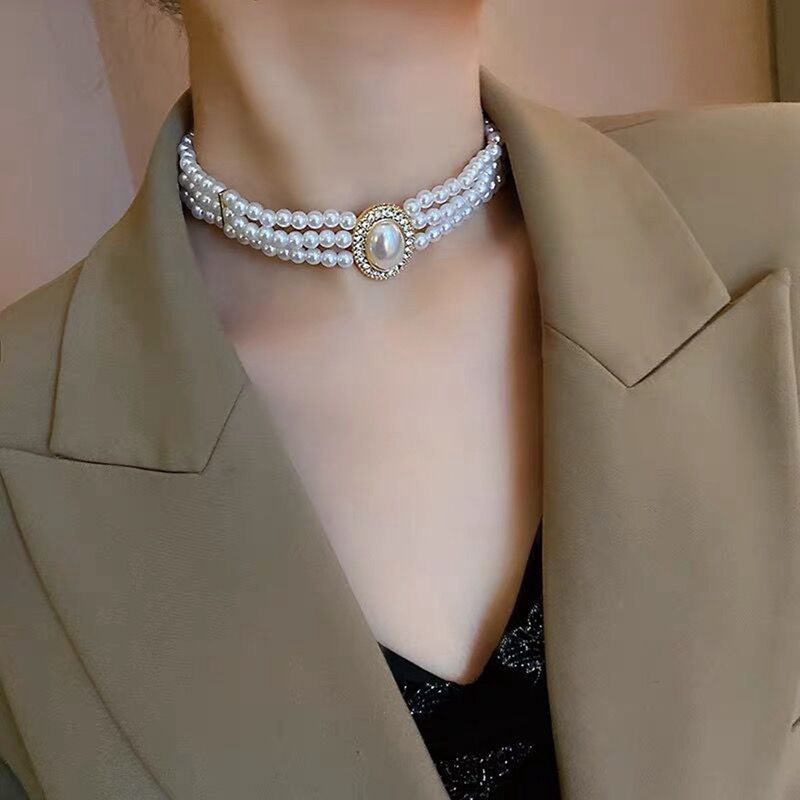 Kalung Choker Tiga Lapis Aksen Mutiara Berlian Imitasi Bahan Alloy Gaya Korea Untuk Wanita