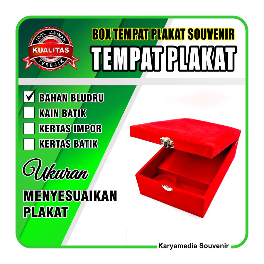 

Box Tempat Plakat Bahan Bludru Kain Batik Kertas Import untuk Souvenir Kenang Kenangan Cindera Mata