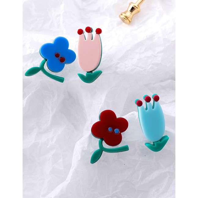 LRC Anting Tusuk Fashion Flowers Contrast Acrylic Flower Asymmetric Earrings F54878