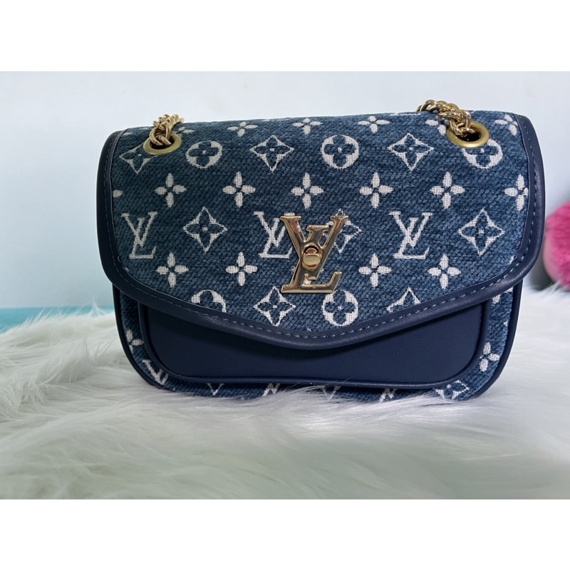 Tas wanita LV warna biru