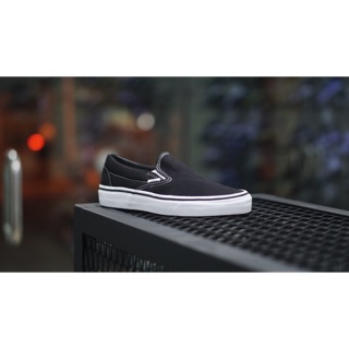 vans perforated slip on