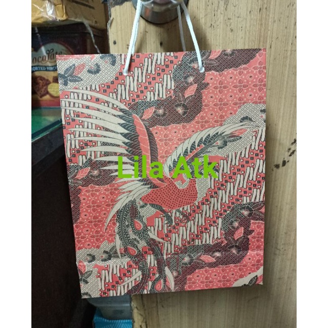 

Paper Bag Batik 26 x 20,5 cm
