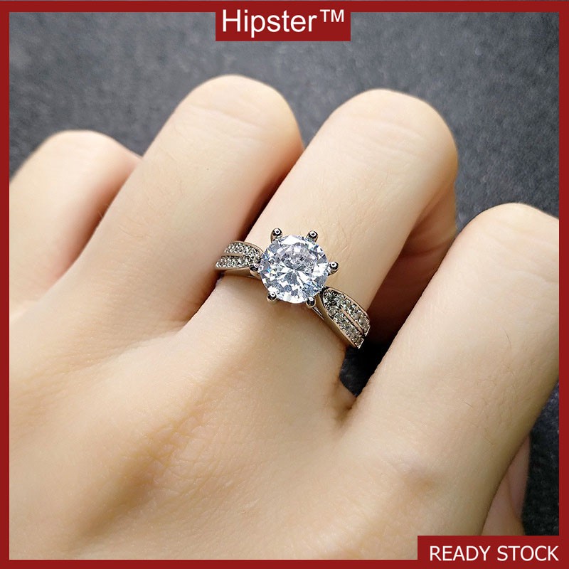 Hot Sale Fashion Elegant Graceful Inlaid Moissanite White Gold Ring