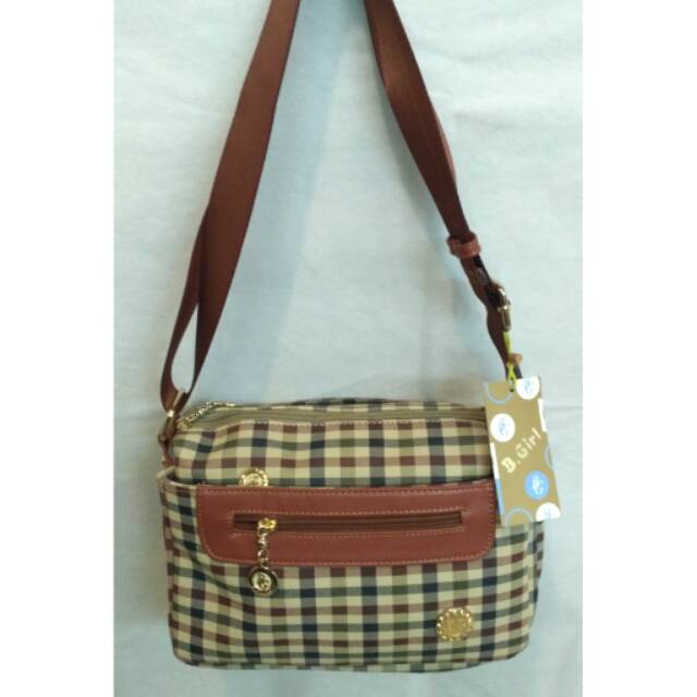TAS SELEMPANG BGIRL KOTAK A153