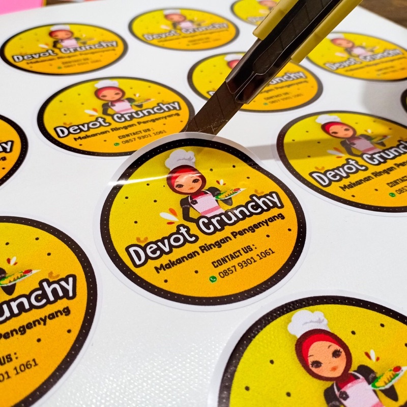 

stiker lingkaran diameter 5,5 cm (min 28 biji)