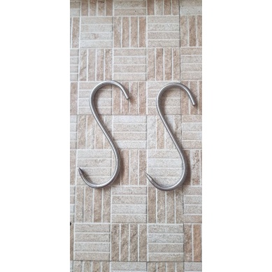 

Gantungan daging / Gancu