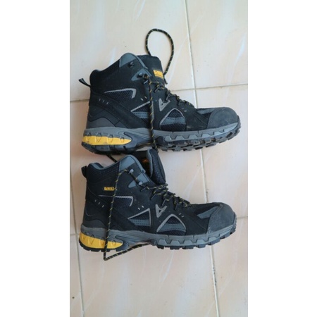 sepatu bekas sepatu gunung sepatu safety dewalt