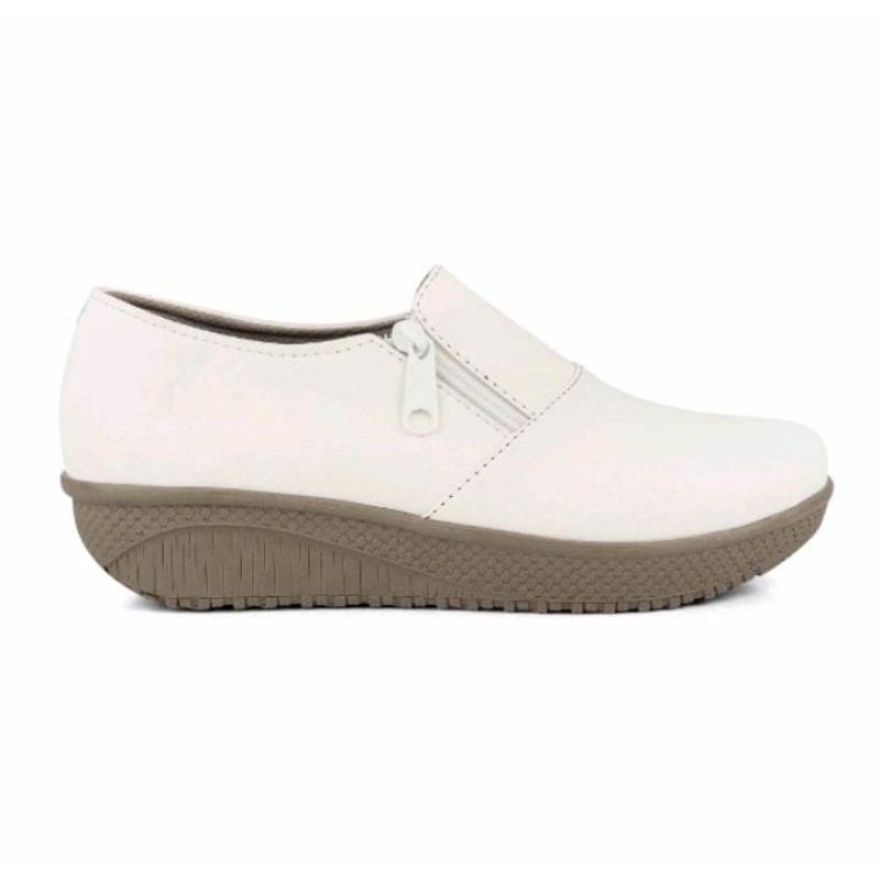 Sepatu  Wanita Aqila Terbaru slip on Brand Chaeena' white 023 S Sepatu kasual Terlaris