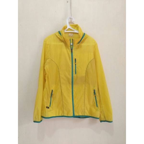 JAKET OLAHRAGA / RUNNING / OUTDOOR WANITA PRELOVED - THRIFT MURAH