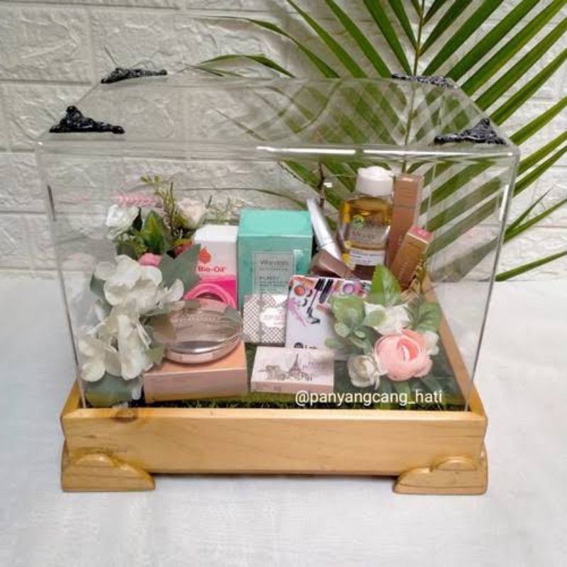 

Box Hantaran Akrilik