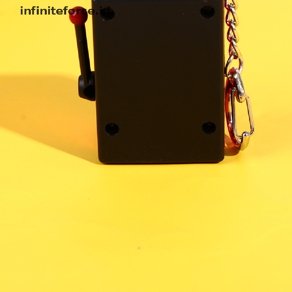 Infiniteforce.id Gantungan Kunci Mesin Slot Mini Untuk Hadiah Anak