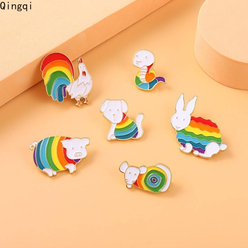 Bros Pin Enamel Desain Kartun Hewan Ayam Ular Babi Pelangi Untuk Hadiah Anak