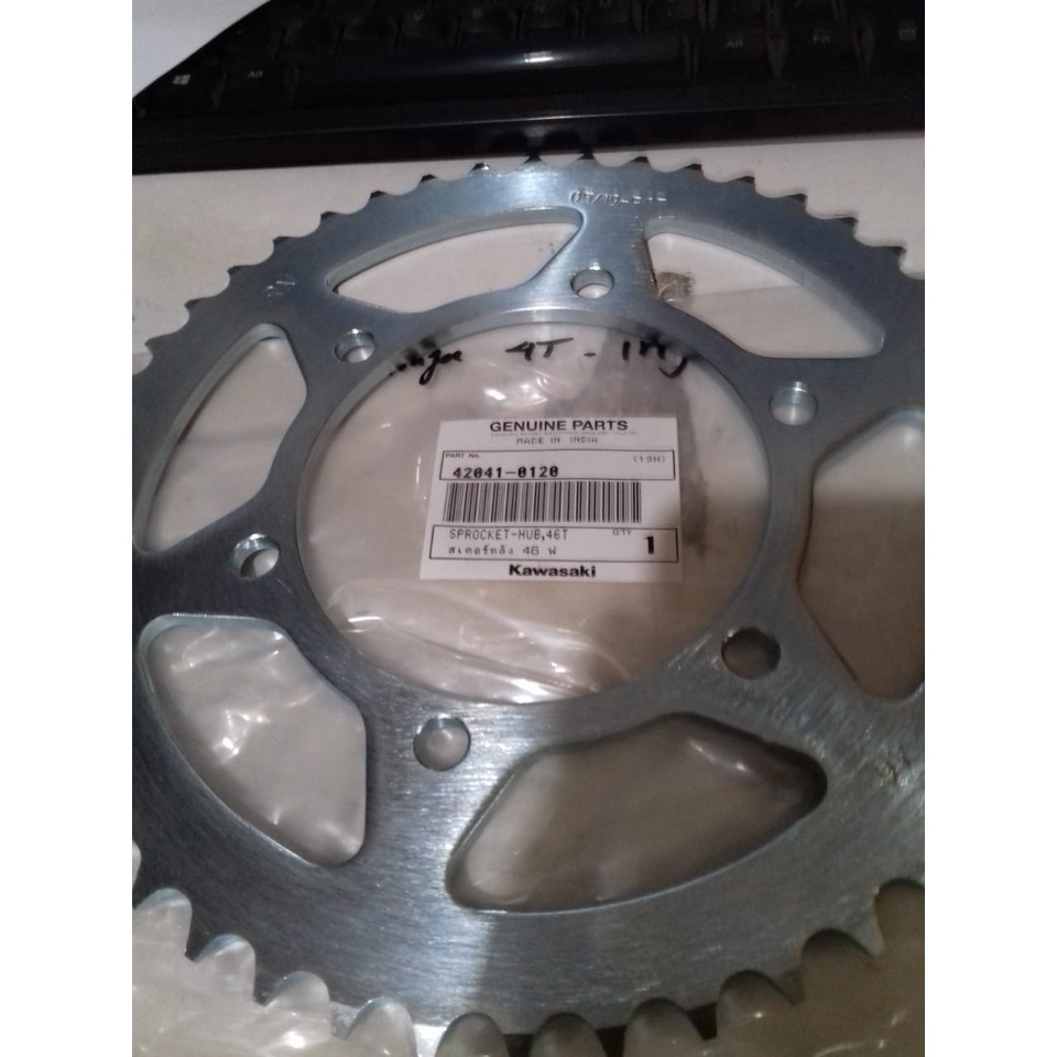 GEAR GIR BELAKANG NINJA 4TAK NINJA 250 FI/SPROCKET HUB KAWASAKI NINJA 250 46T NINJA 4TAK 4 TAK UKURAN 46 ASLI ORIGINAL MADE IN INDIA 42041.0120-1