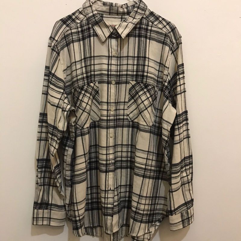 kemeja flannel mossimo putih