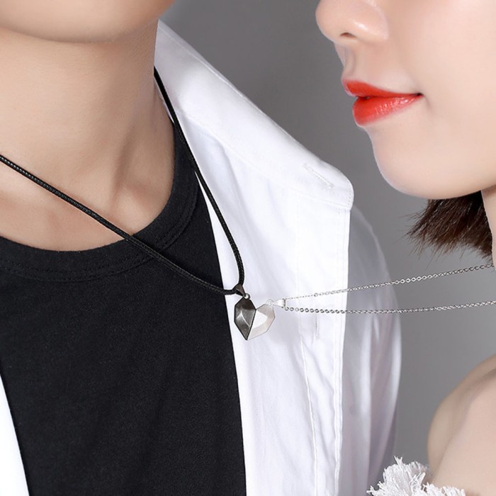 Kalung Titanium Couple Pria Wanita Titanium Kalung Korea