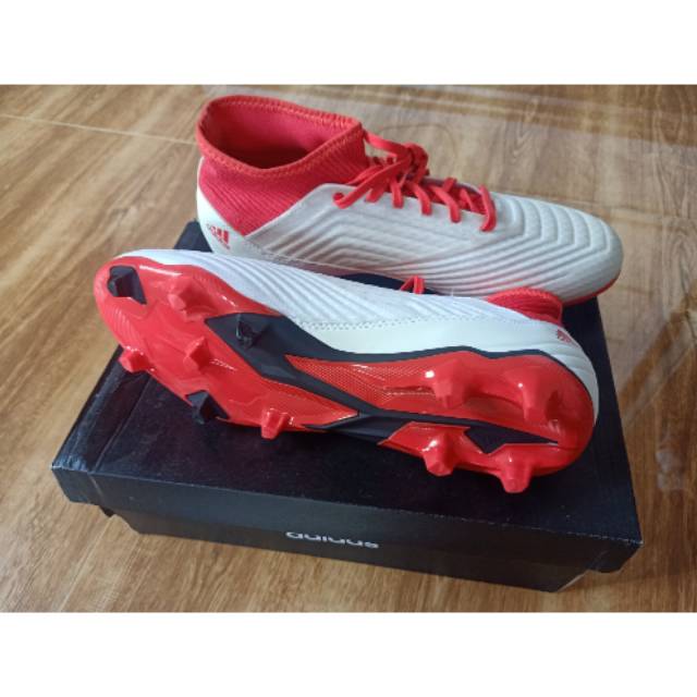 Sepatu Bola Adidas Predator 18.3