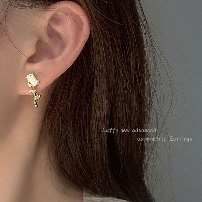 Anting Asimetris Bunga Gaya Korea2023Anting Wanita Baru
