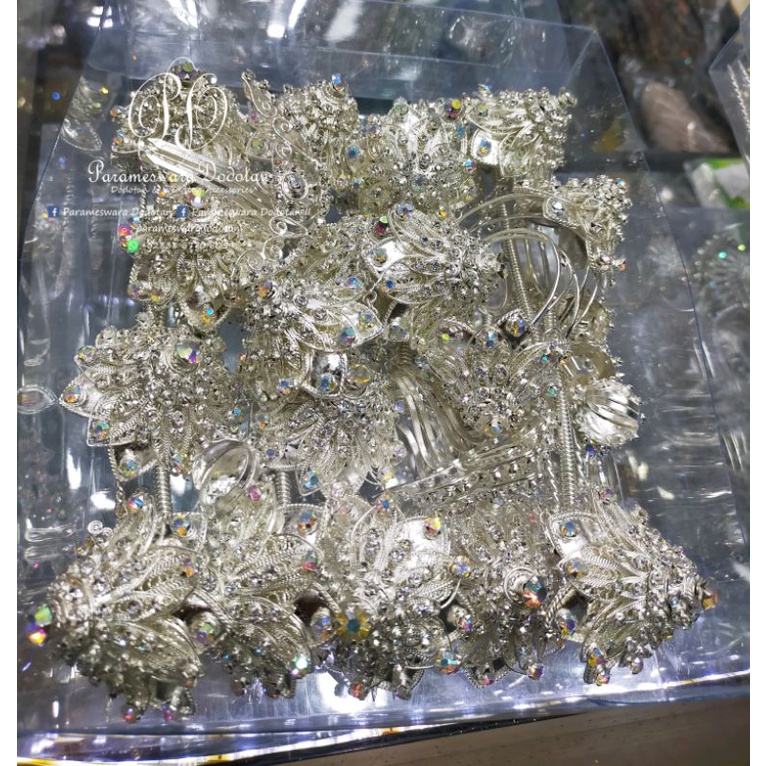 Set Perhiasan Imitasi