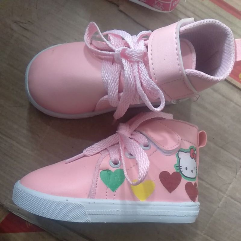 sepatu anak berbunyi lucu bangat