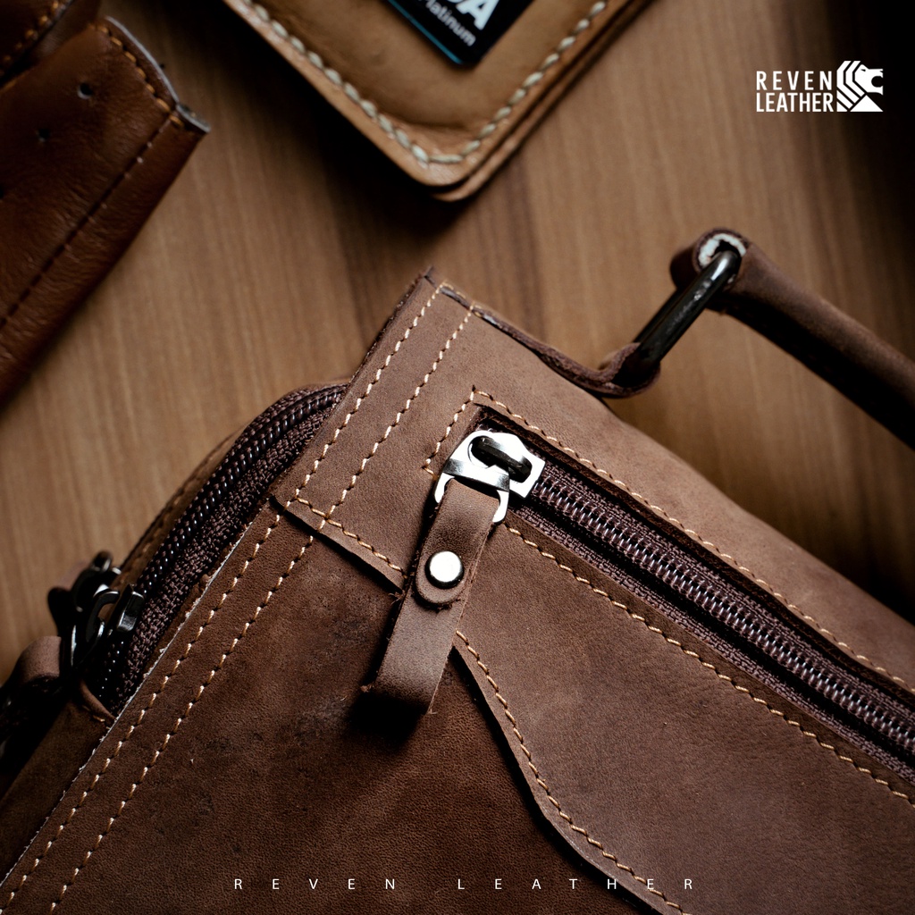 Reven leather- Steiner slingbag