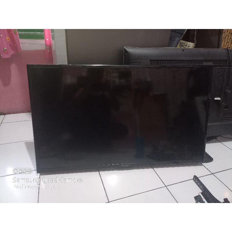 layar panel tv led panasonic th40c304g