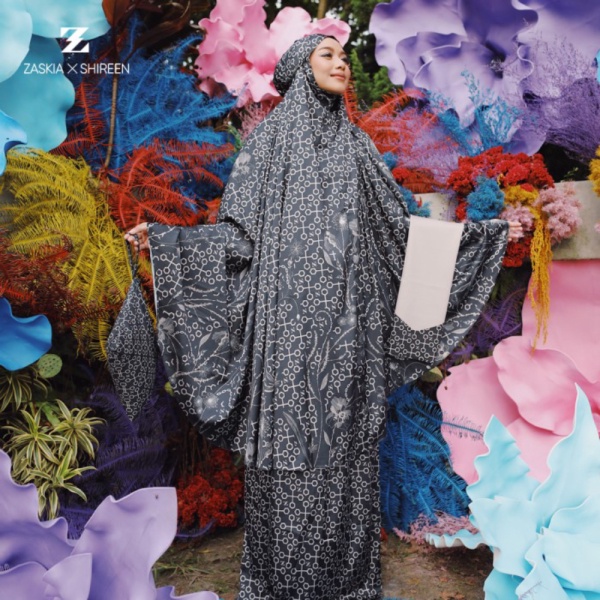 ZASKIA SUNGKAR X SHIREEN ATHALIA PRAYER - Black Berkualitas
