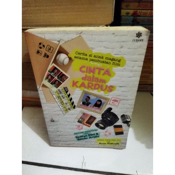 

Cinta Dalam Kardus