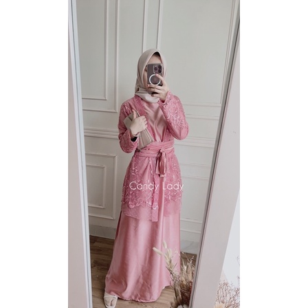 Rily Cardy Brocade Maxi