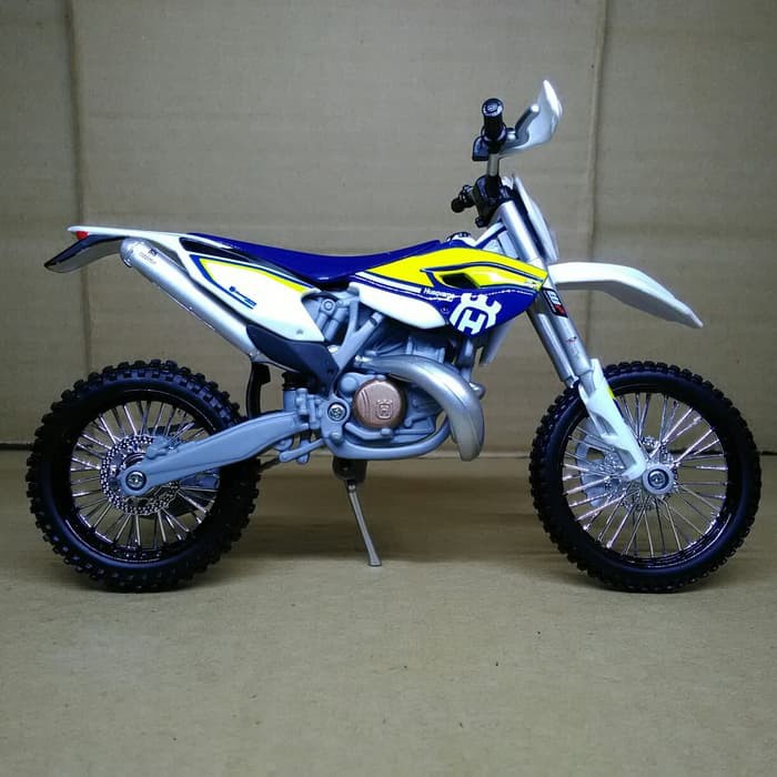 Diecast New Ray Vespa - Diecast Motogp - Diecast Ducati Diecast Miniatur Motor Trail Husqvarna Fe