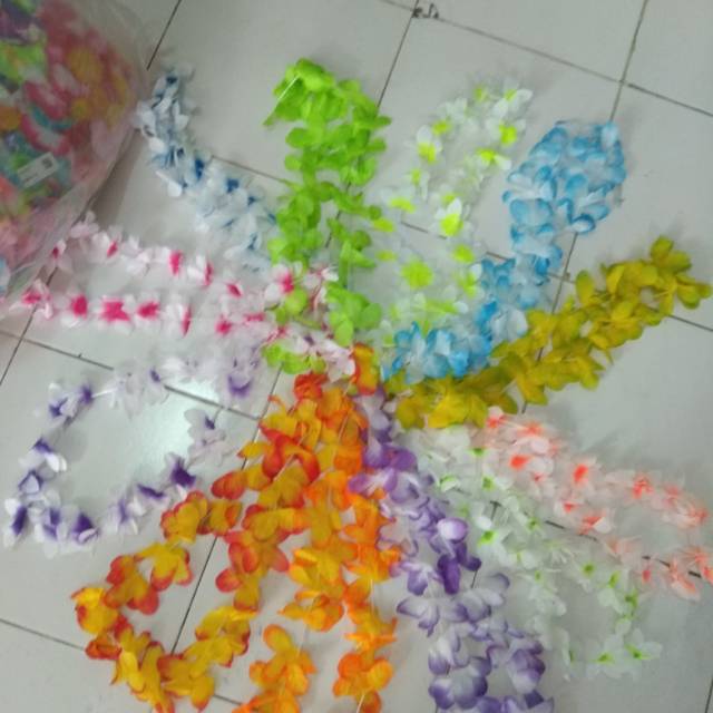 aksesoris pesta penyambutan kalung bunga kain ala hawai lei