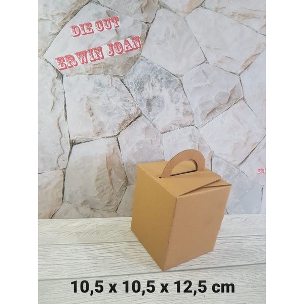 

Kardus Box uk. 10,5x10,5x12,5 cm Kotak Karton Die Cut Tenteng DT