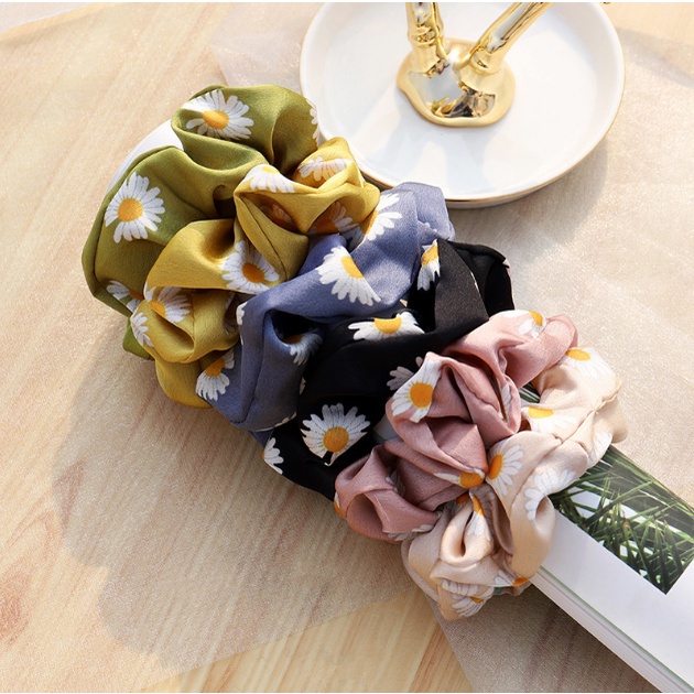 SCRUNCHIE IKAT RAMBUT KOREA WANITA AKSESORIS RAMBUT MOTIF BUNGA KERUT FASHION IMPORT AK51