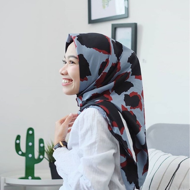 HIJAB VOAL MOTIF SOUTHERN DENIM
