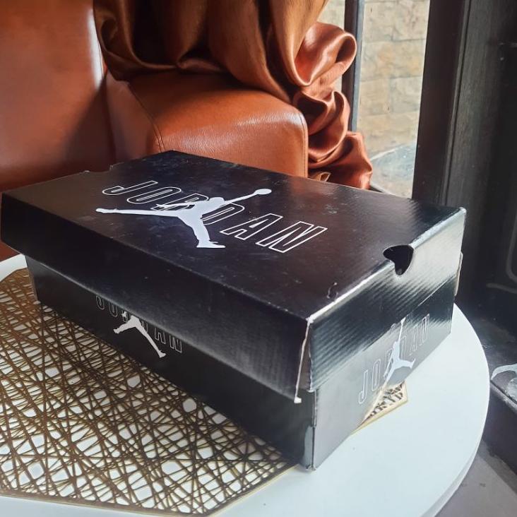 

[KODE PRODUK H7YS07293] Paper Bag dan Box Sepatu Air Jordan Paperbag Tas Nike Gift Wrapping Kotak Kado