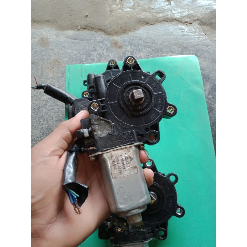 Dinamo power window Nissan Xtrail t30 Serena C23 Pintu depan kanan