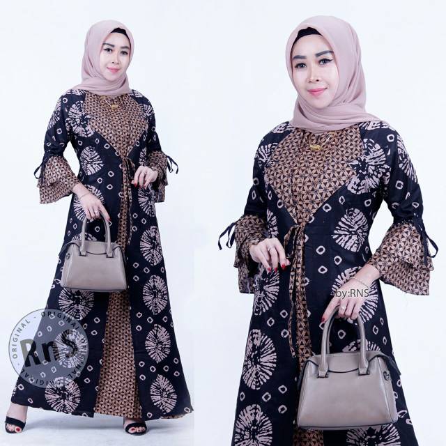 Gambar Model Gamis Kombinasi Batik 14 Inspirasi Gamis Batik Kombinasi Polos Yang Modis ️ 