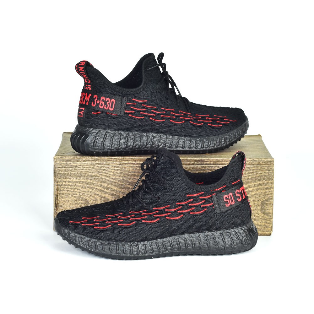  Gambar  sepatu  Gambar  Sepatu  Yeezy  Hitam