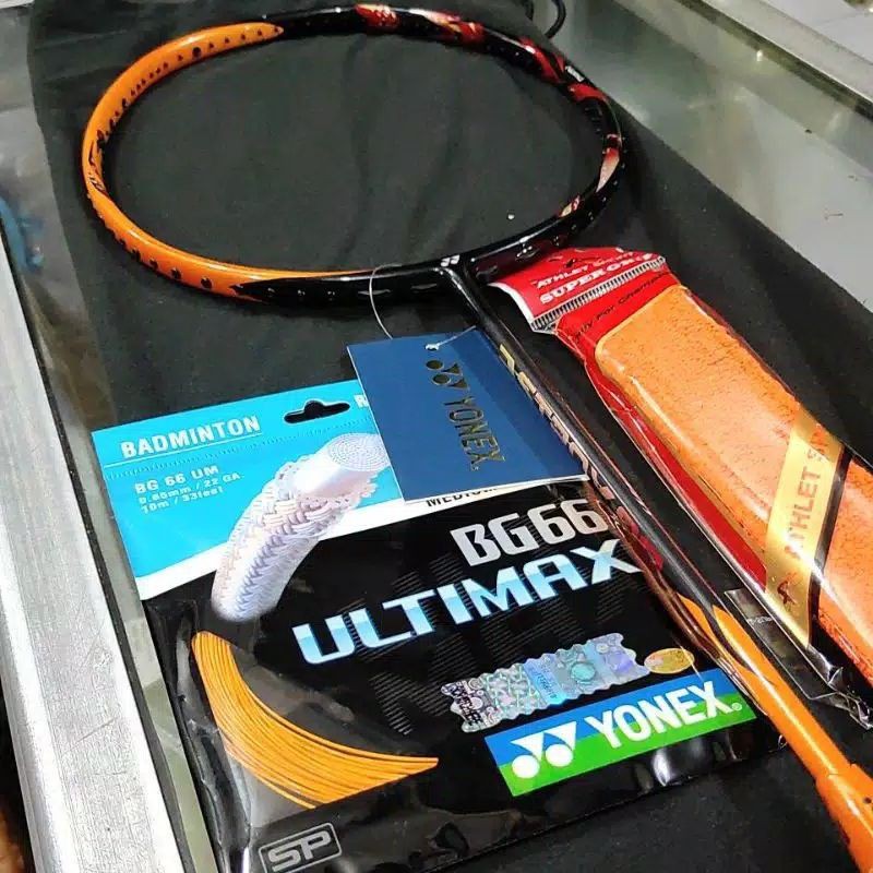 Raket badminton astrox 99