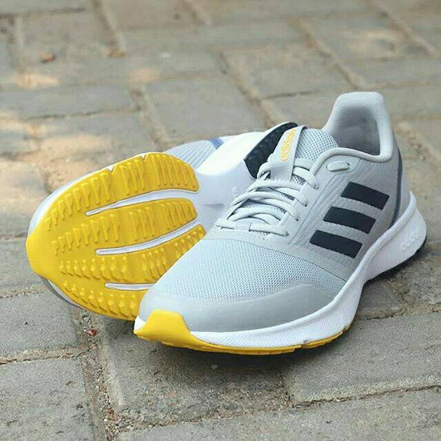 adidas running nova flow