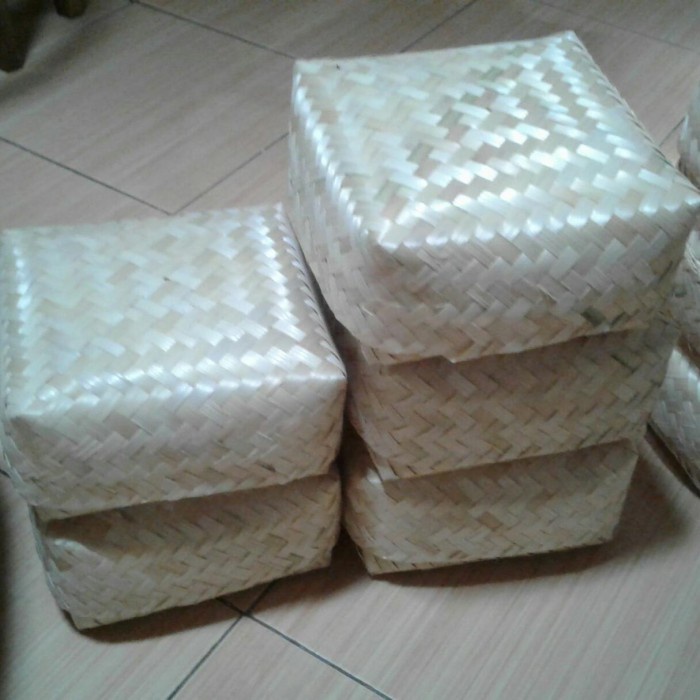 

[ Halodul ] besek bambu 25x25 sepasang baru