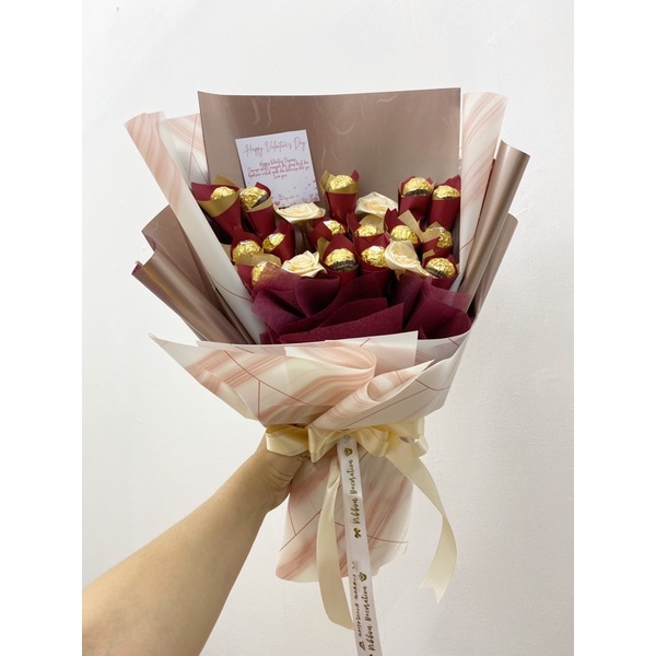 

Buket bunga cokelat Ferrero 15 pcs aneka warna / lebaran hadiah kado parcel hantaran idul fitri mother days valentine wisuda