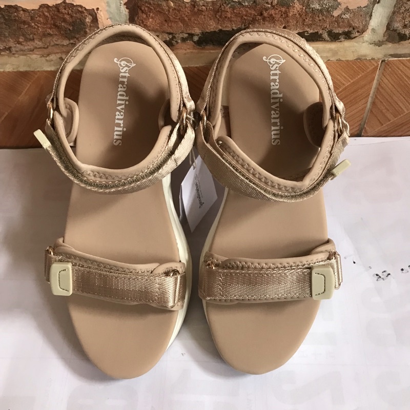 STRADIVARIUS PLATFORM HEELS SANDAL